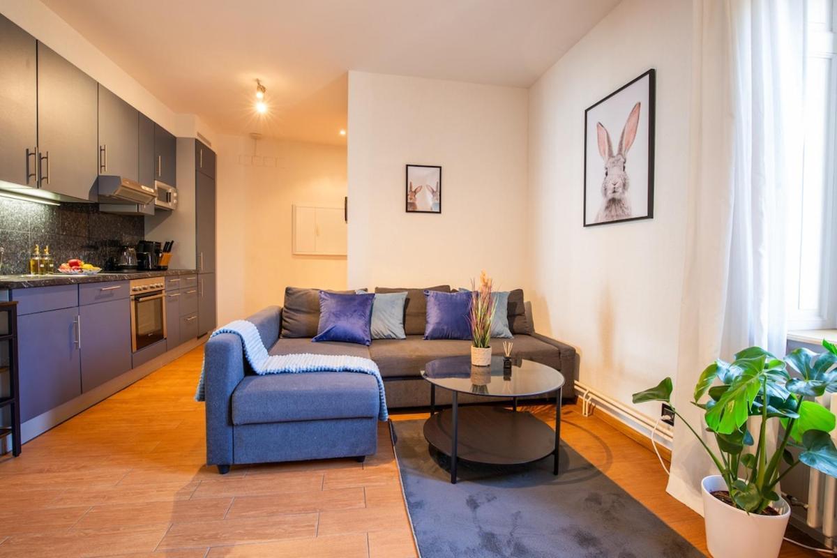 Special Roger F Rabbit 2 Apartment, Roche Towers, 10-star