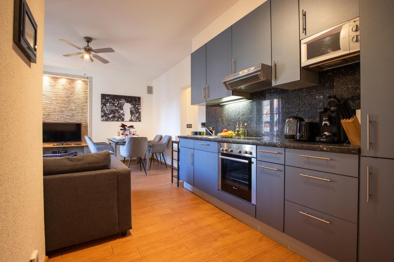 Special Roger F Rabbit 2 Apartment, Roche Towers, 10-star